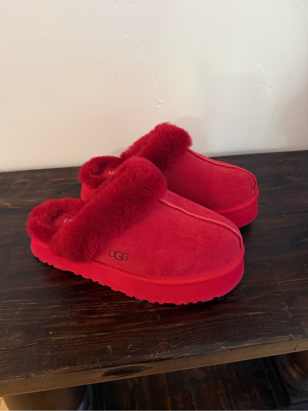 UGG Disquette Platform Red - Size 9